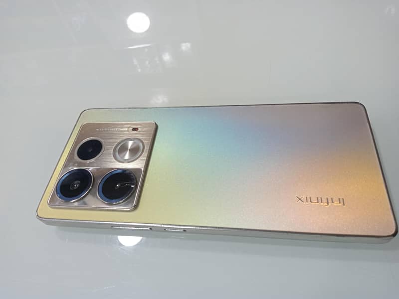 Infinix Note 40 0