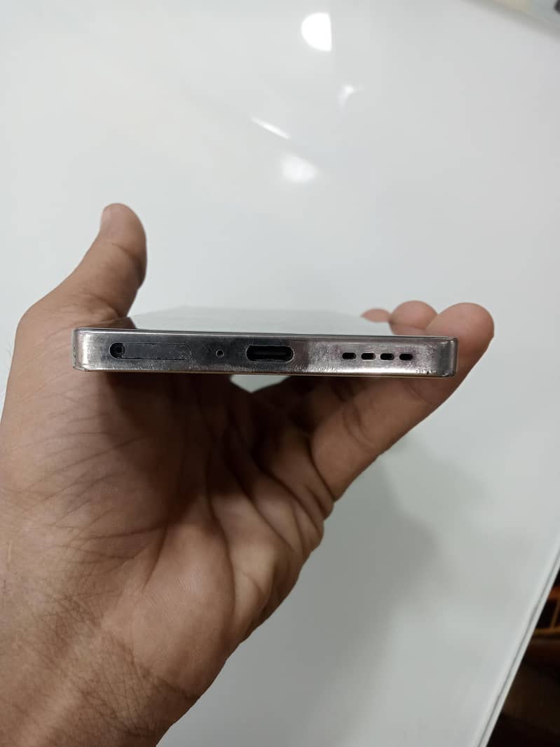 Infinix Note 40 4