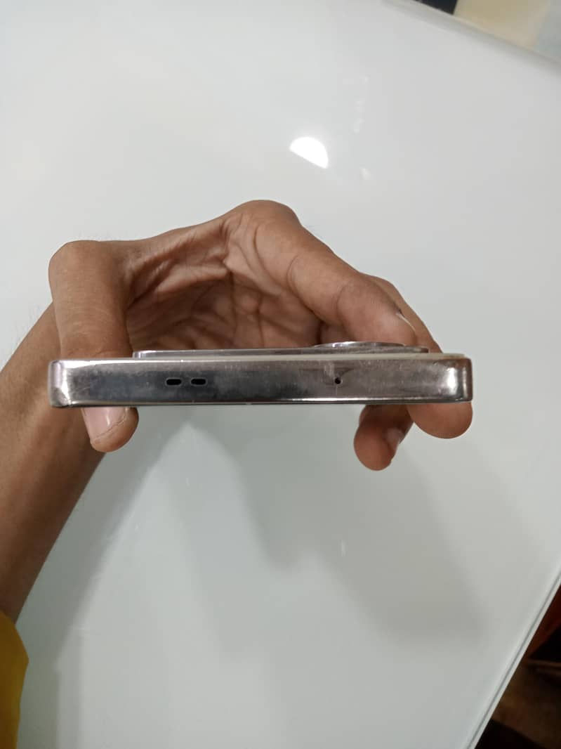 Infinix Note 40 5