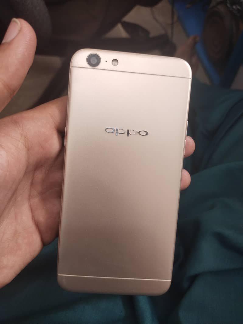 OPPO A57 1