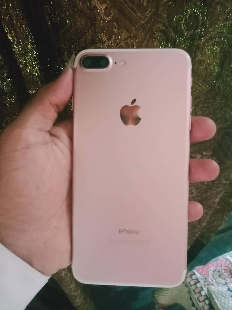 Apple iPhone 7 Plus 1