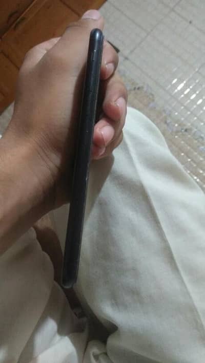 Apple iPhone 7