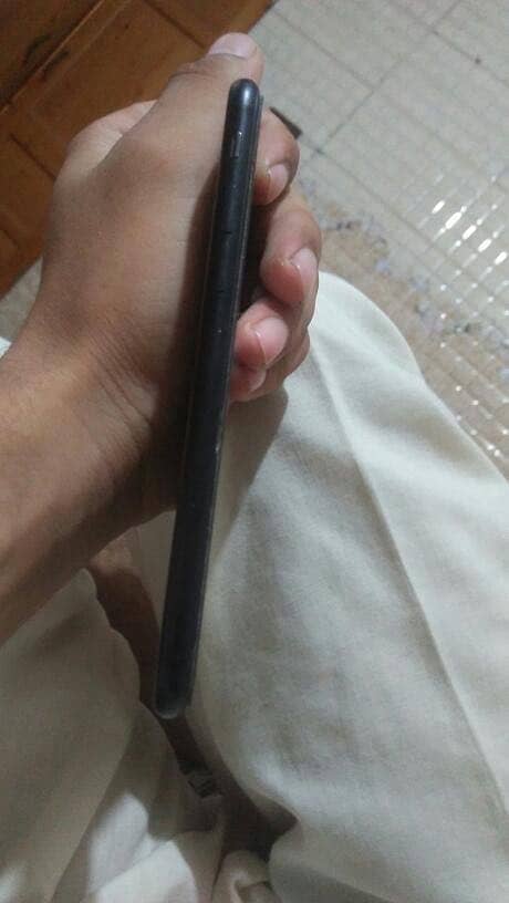 Apple iPhone 7 11