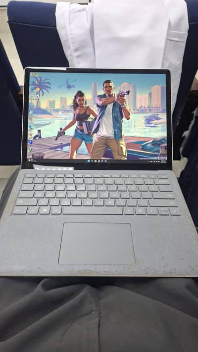 Microsoft Surface Laptop 2 | Core i5 8th Gen | 16GB RAM | 256GB SSD