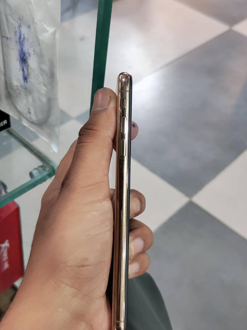 iPhone xs max 1