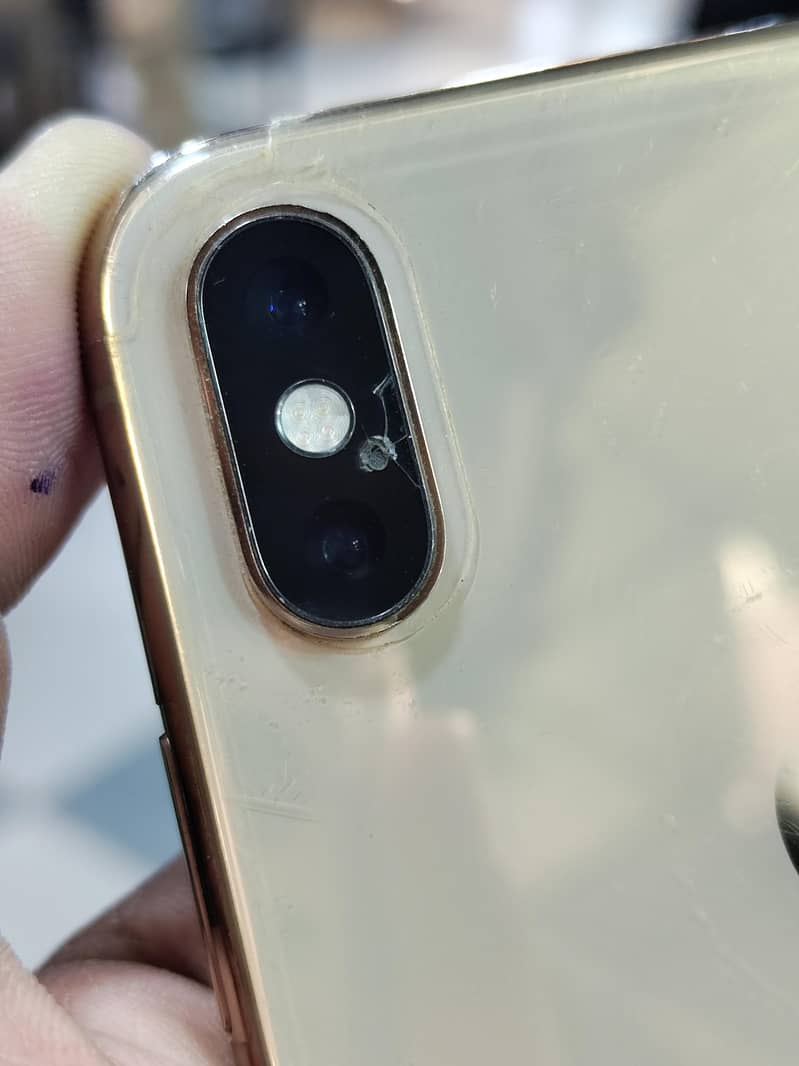 iPhone xs max 4