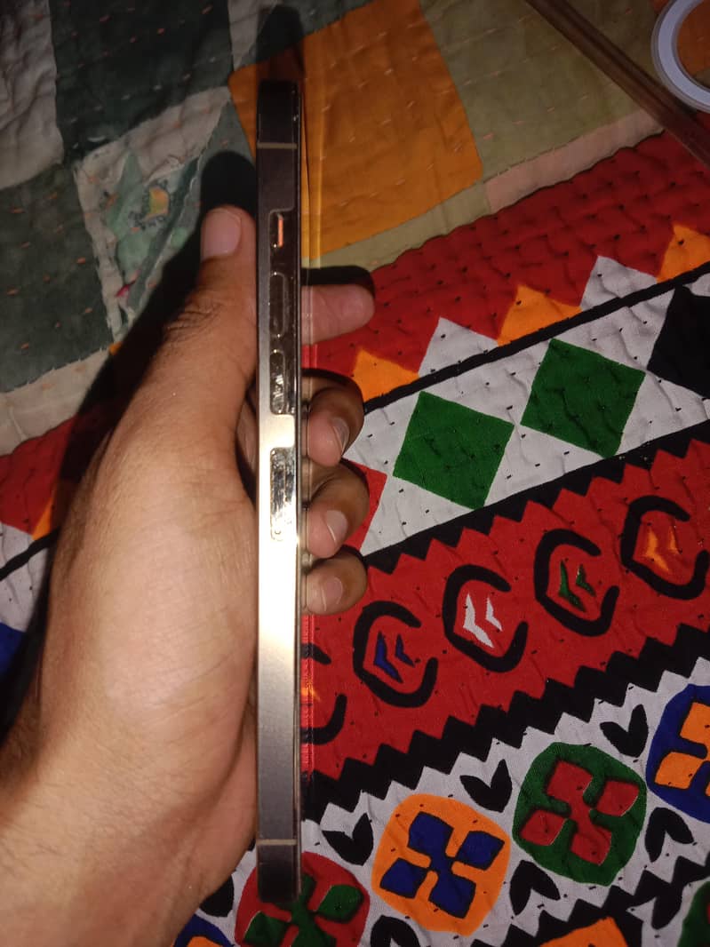 Apple iPhone 13 Pro Max 3