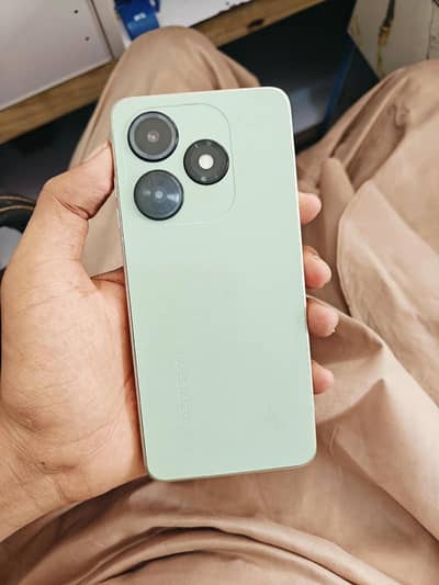 Tecno Spark 20C with box charger