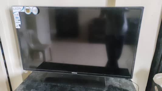 Samsung led 42 inch for sale Good Condition office used