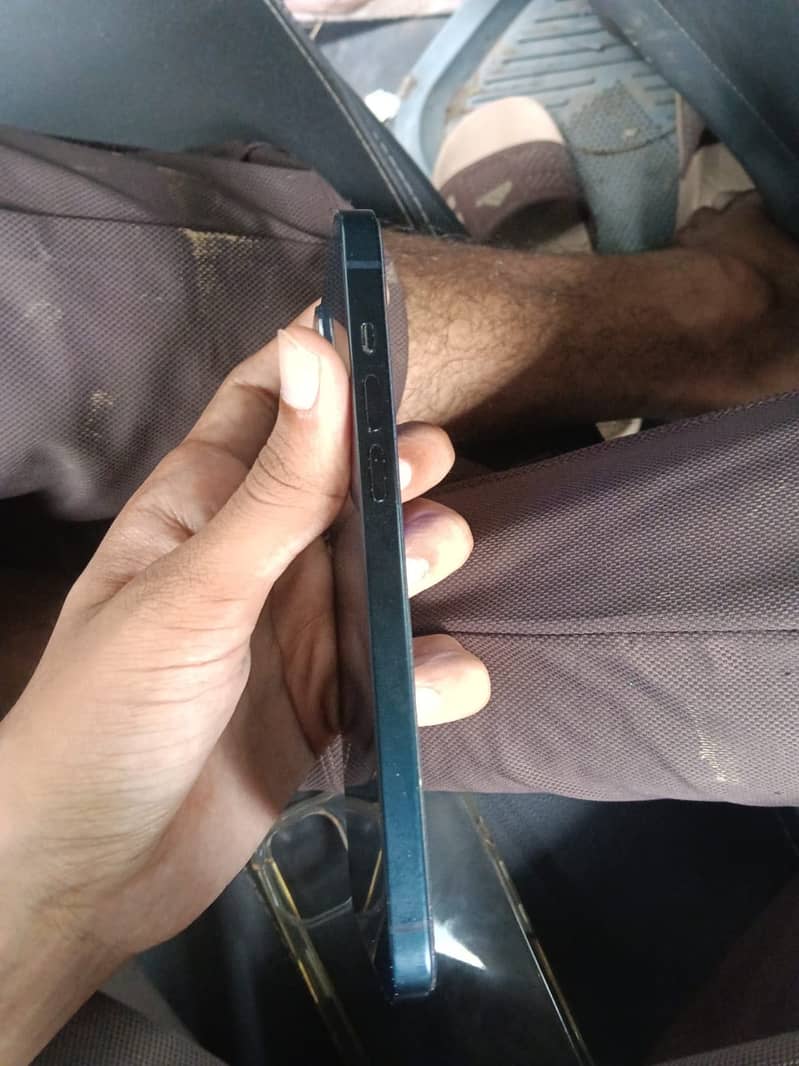 Apple iPhone 14 plus 4