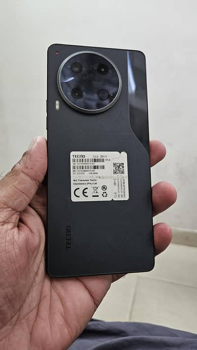 Tecno CAMON 30