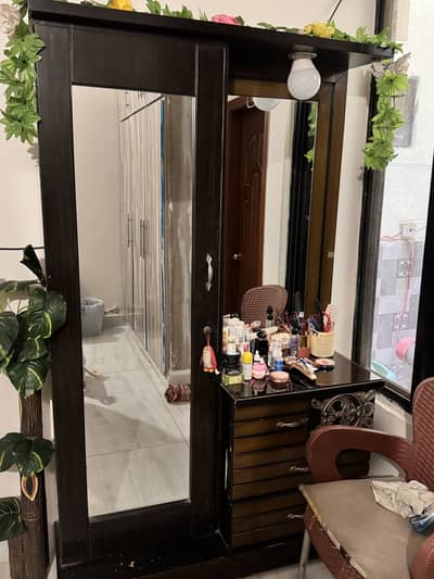 Dressing with long mirror and light