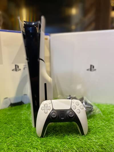 PS5 SLIM DISC EDITION — LIKE NEW