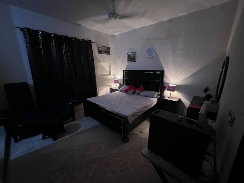 Bed side table dressing table matters 2 chairs 2