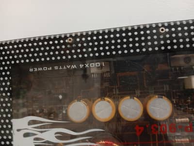 amplifier 100 *4 watts power