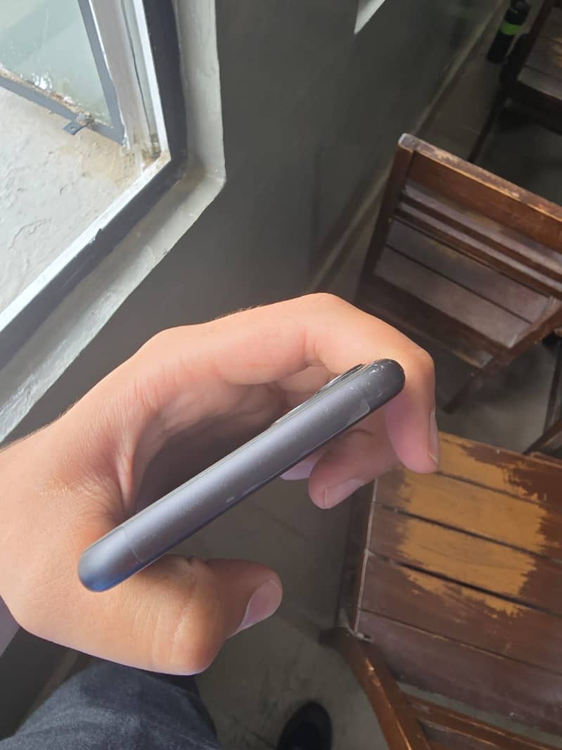 Apple iPhone 11 5