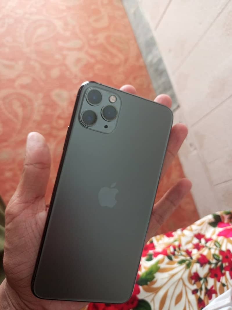Apple iPhone 11 Pro Max 1