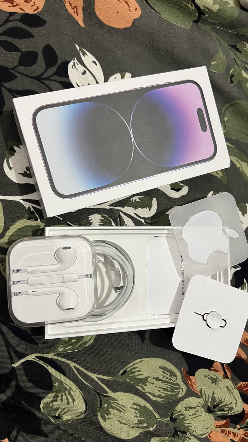 iPhone 14 Pro box 3