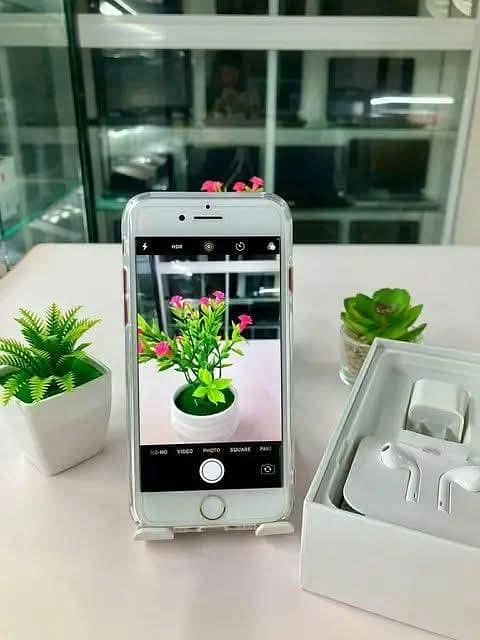 Apple iPhone 7 Plus 1