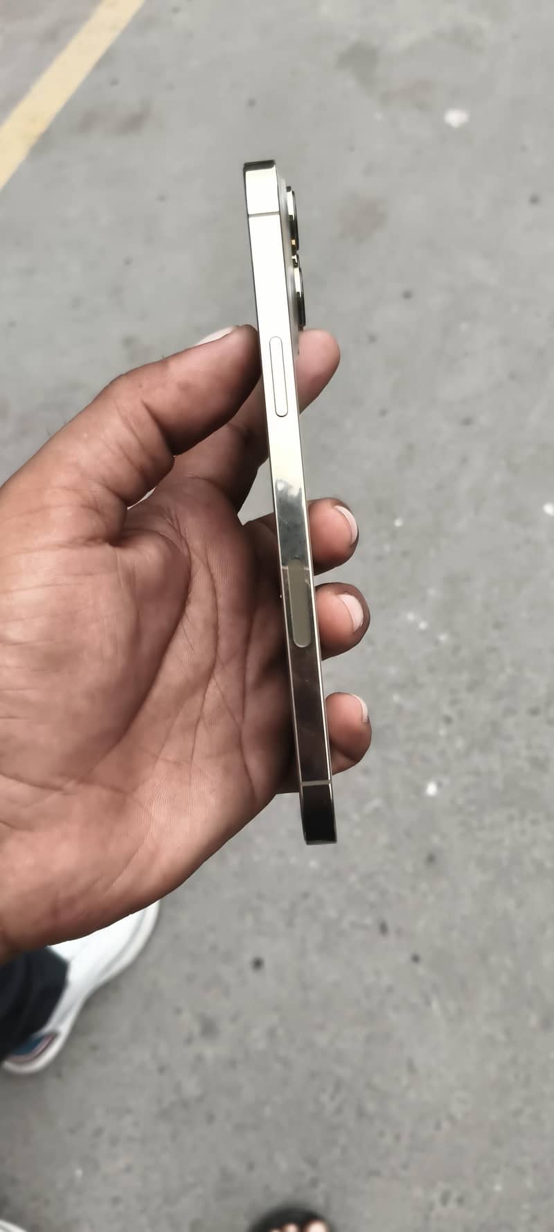 Apple iPhone 13 Pro Max 1