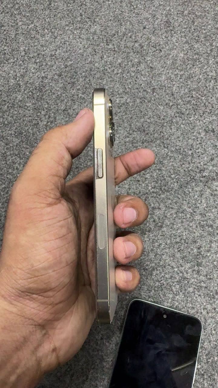 Apple iPhone 13 Pro 2