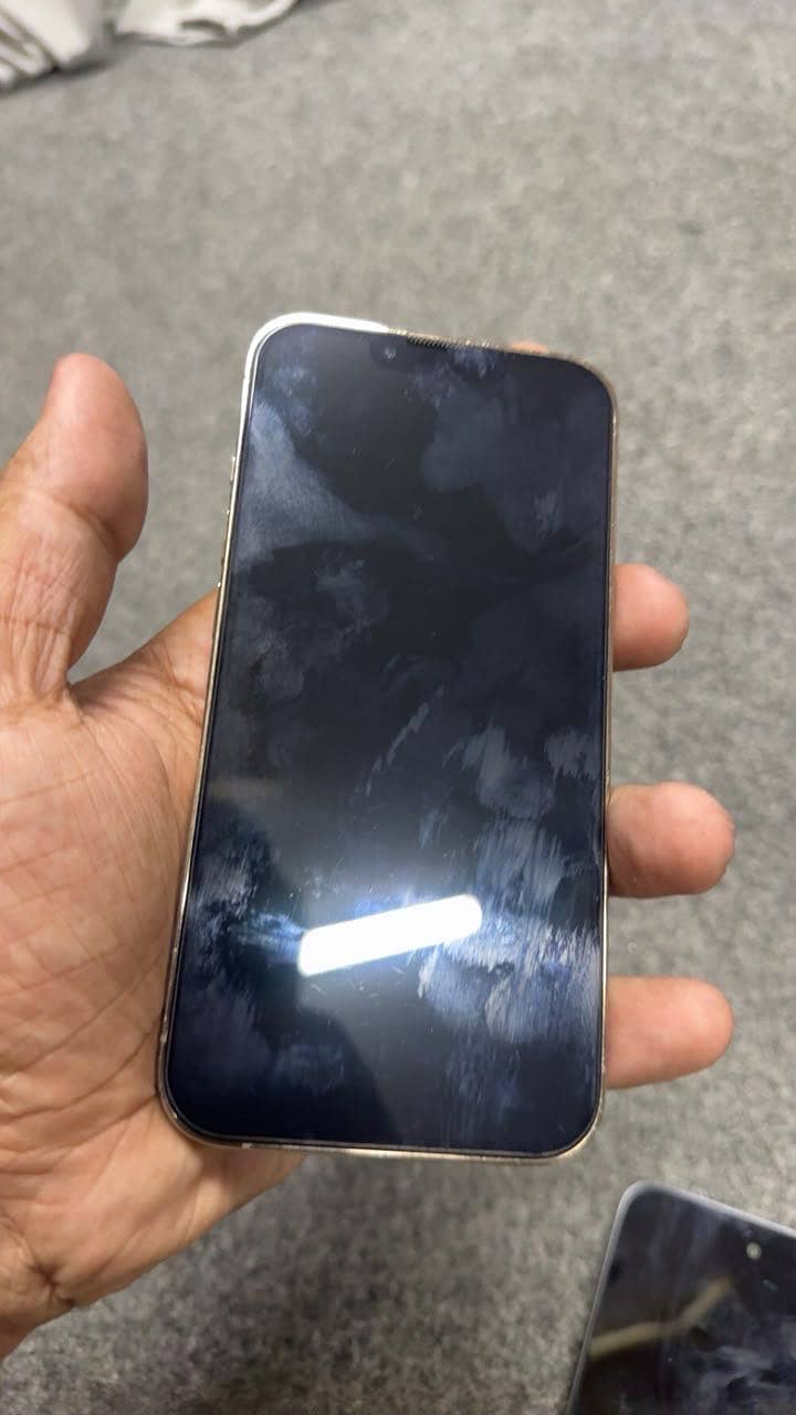 Apple iPhone 13 Pro 3