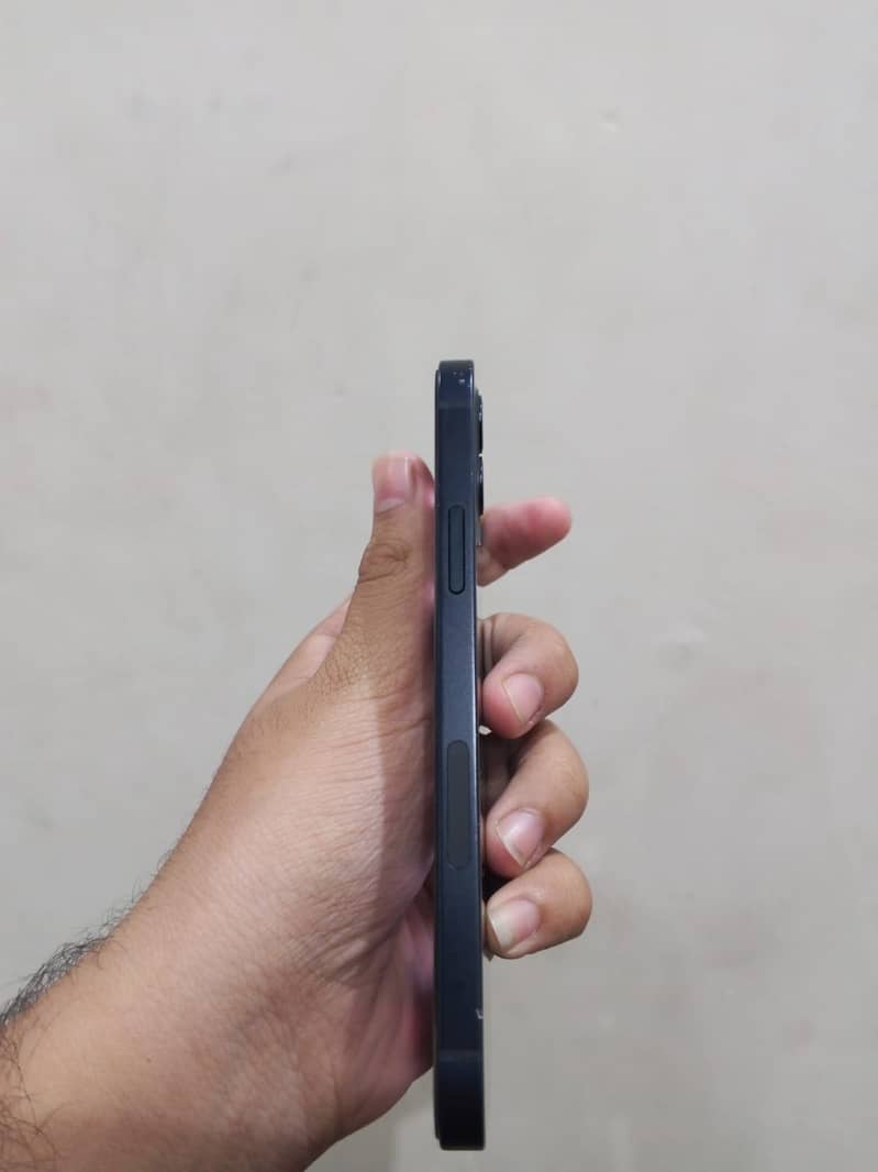Apple iPhone 12 2