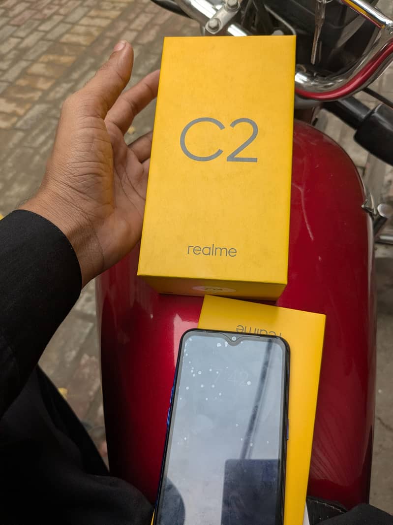 Realme C2 1