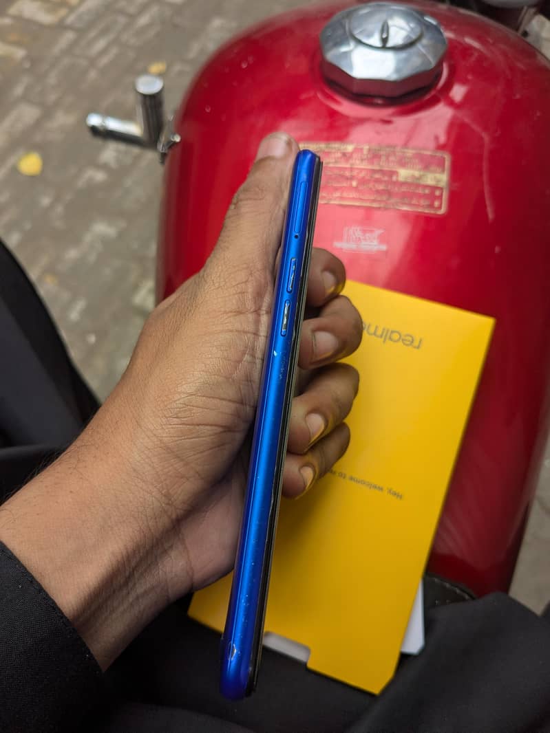 Realme C2 3