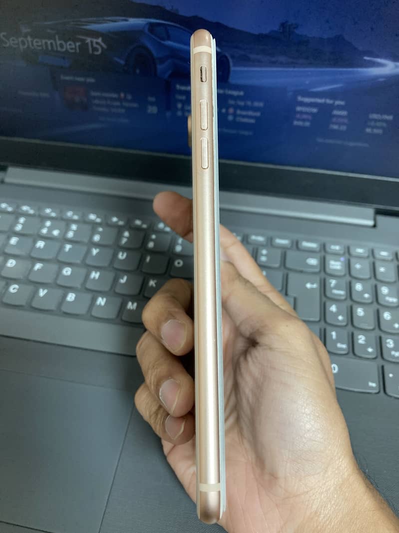 Apple iPhone 8 Plus 1