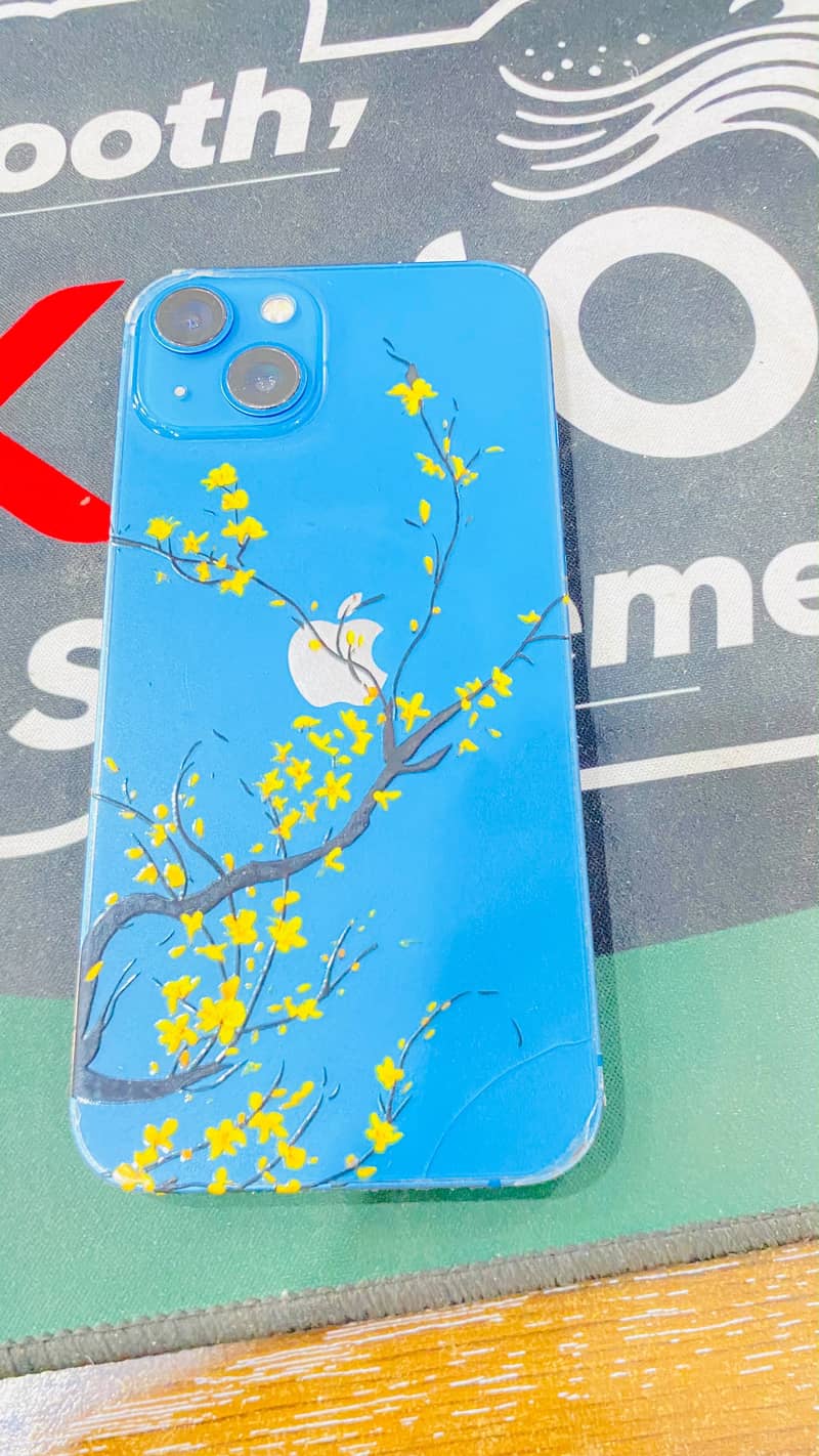 Apple iPhone 13 7