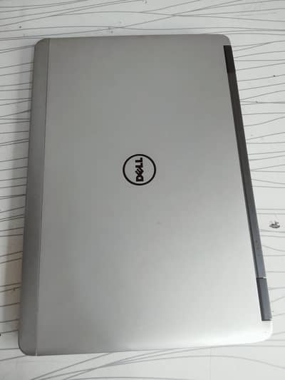 Dell Latitude -Core i5-4th Gen - 4GB RAM 128 GB SSD -Excellent Conditi