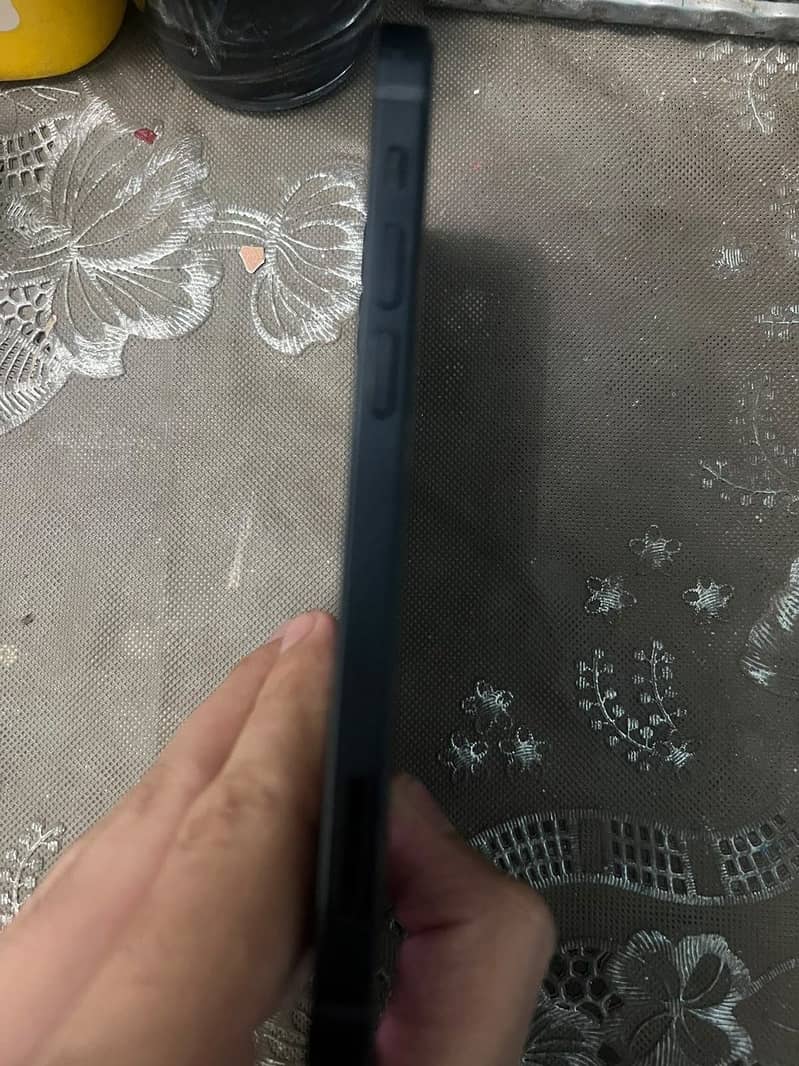 Apple iPhone 12 1