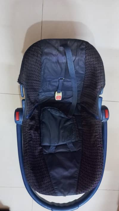 Baby carry cot