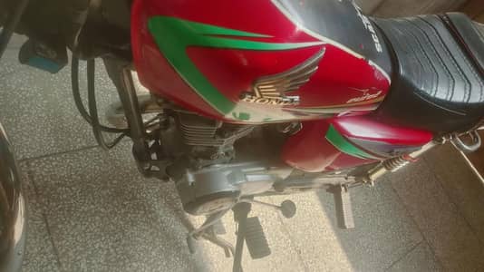 Honda 125 2014 model 03155269103