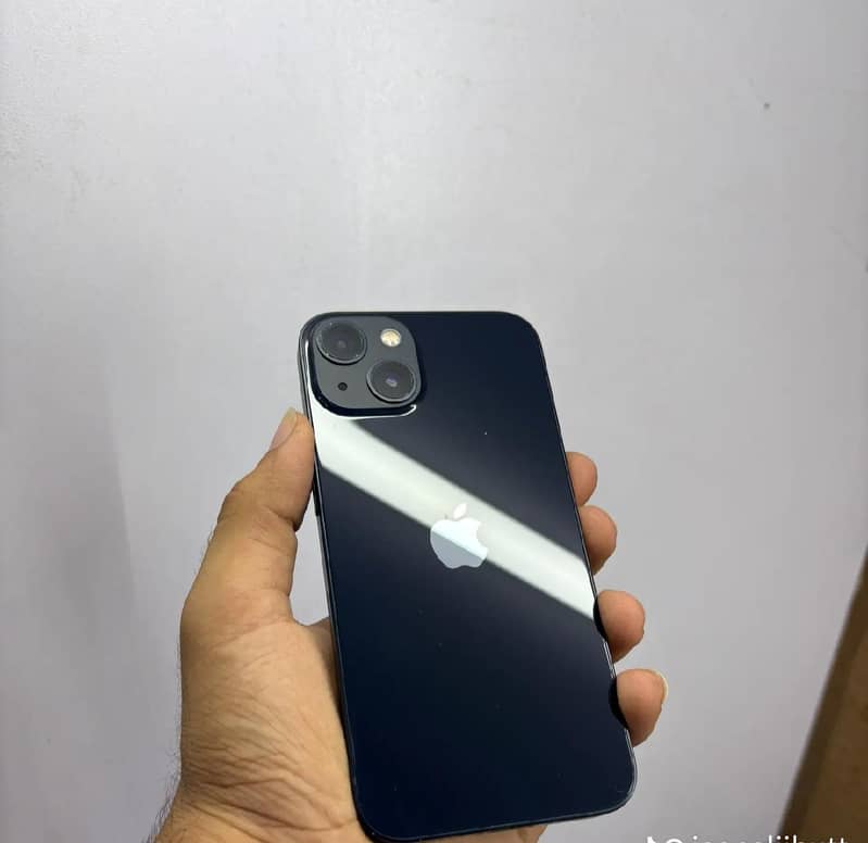 Apple iPhone 13 0
