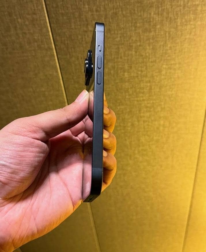 Apple iPhone 13 4