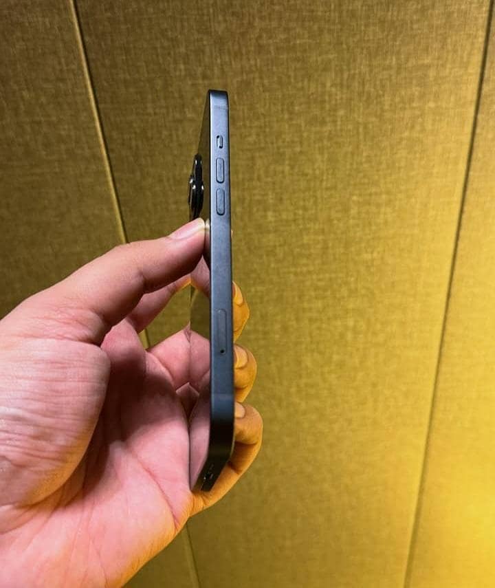 Apple iPhone 13 5