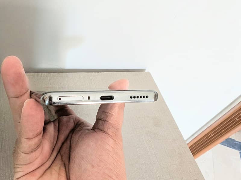 Tecno CAMON 40 Pro 4