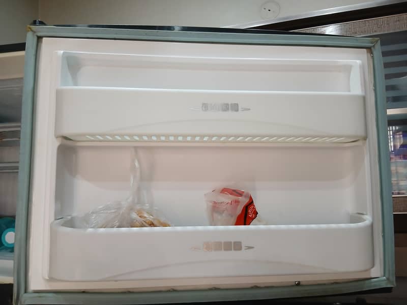 Dawlance refrigenerator 5