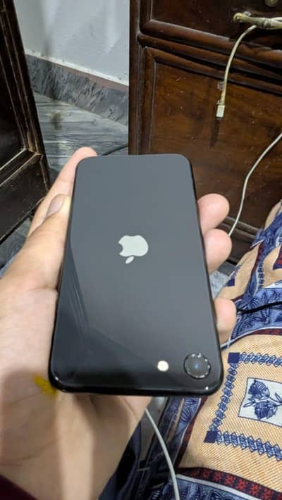 Apple iPhone SE