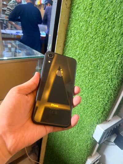 Apple iPhone XR