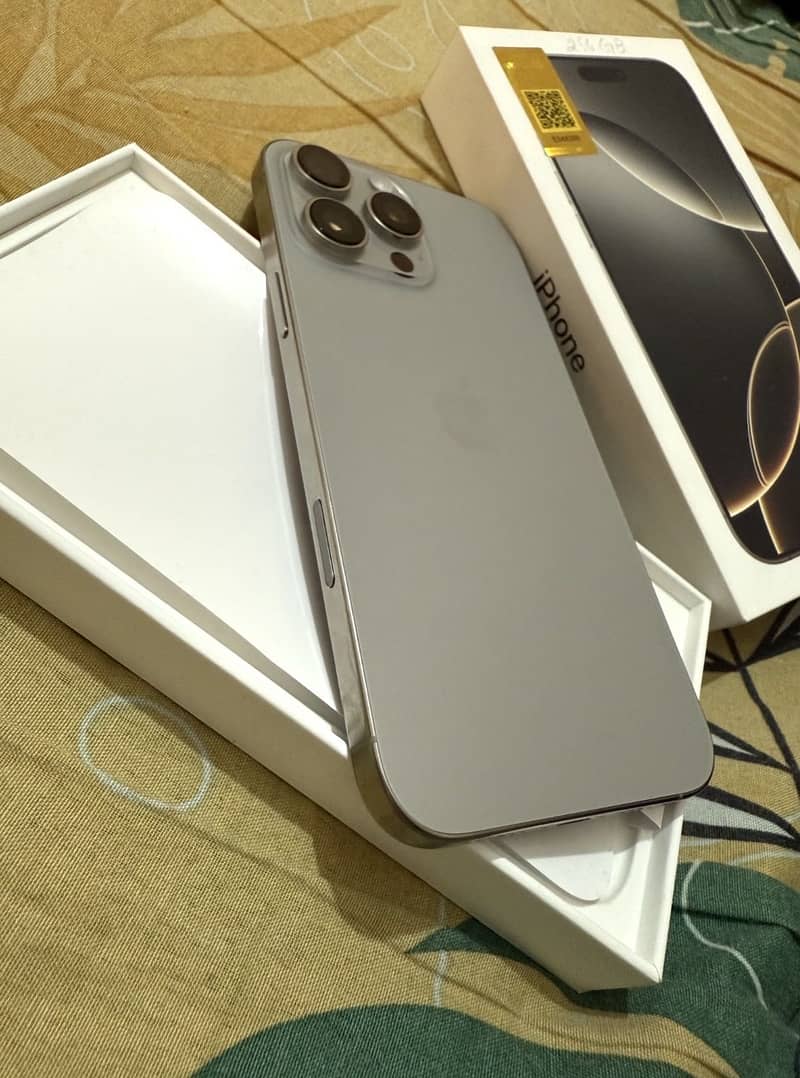 iPhone 16 pro max 1