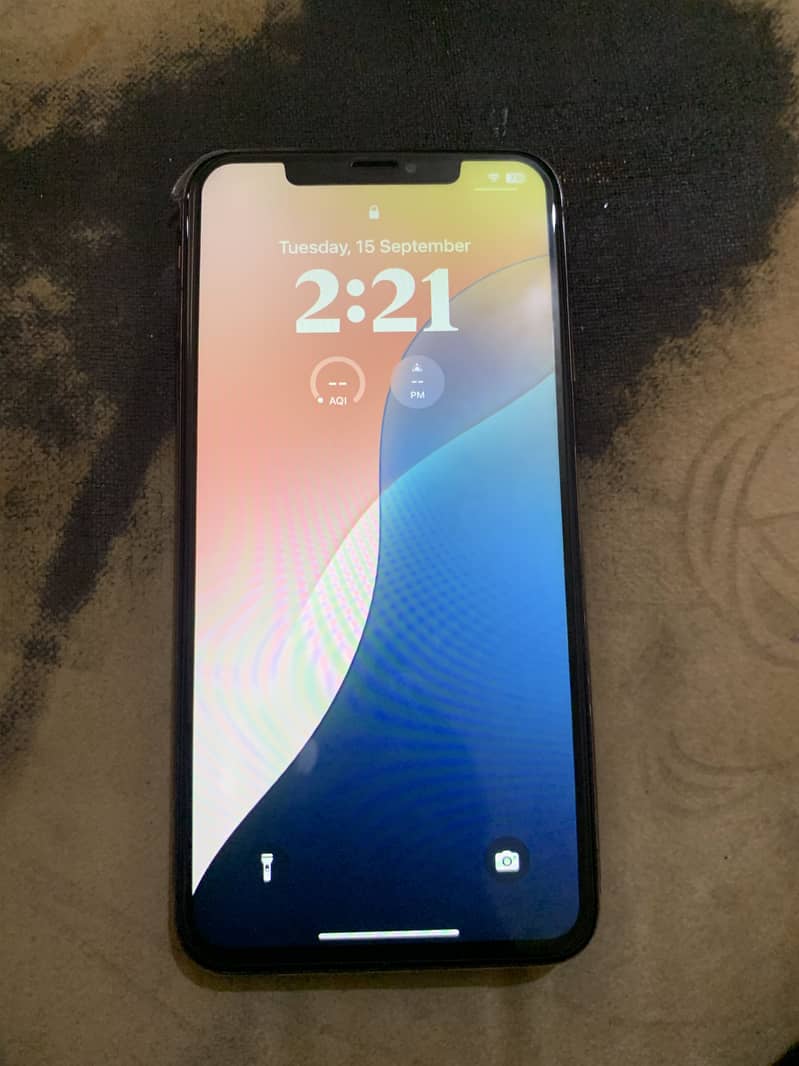 Apple iPhone XS Max 1