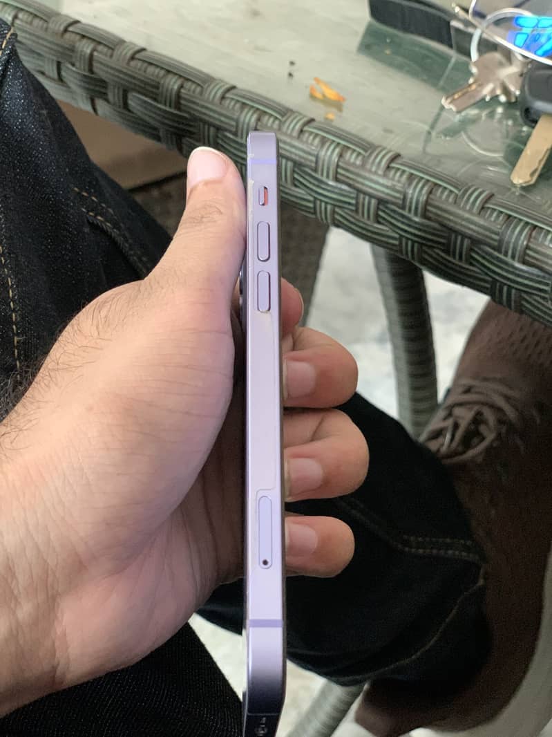 Apple iPhone 12 3