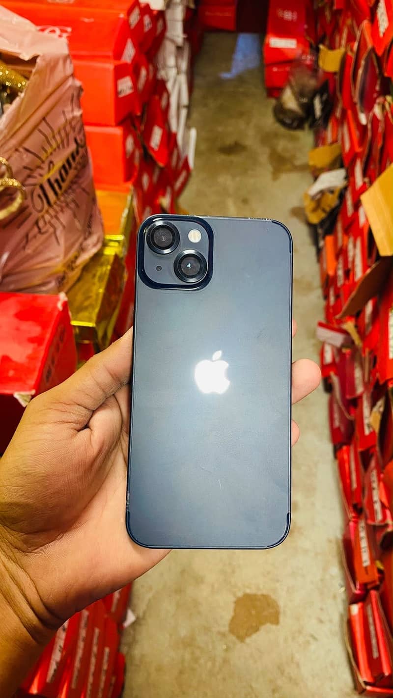 Apple iPhone 13 5
