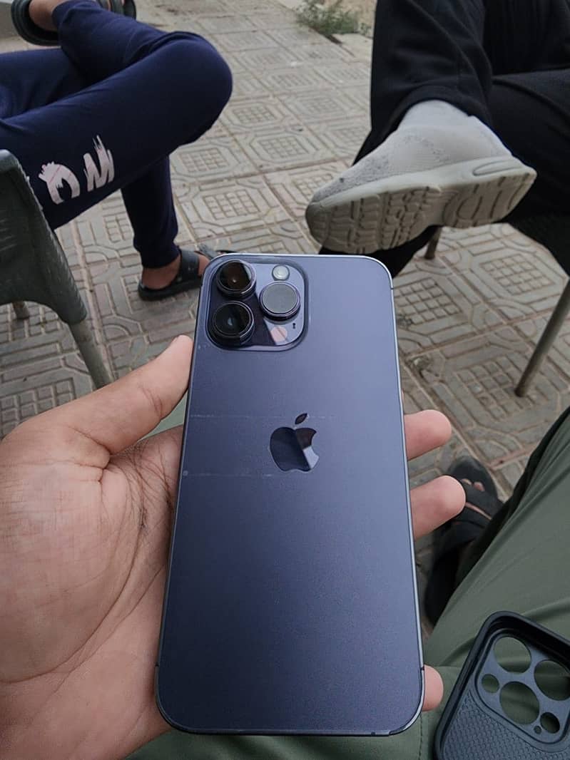 Apple iPhone 14 Pro Max 6