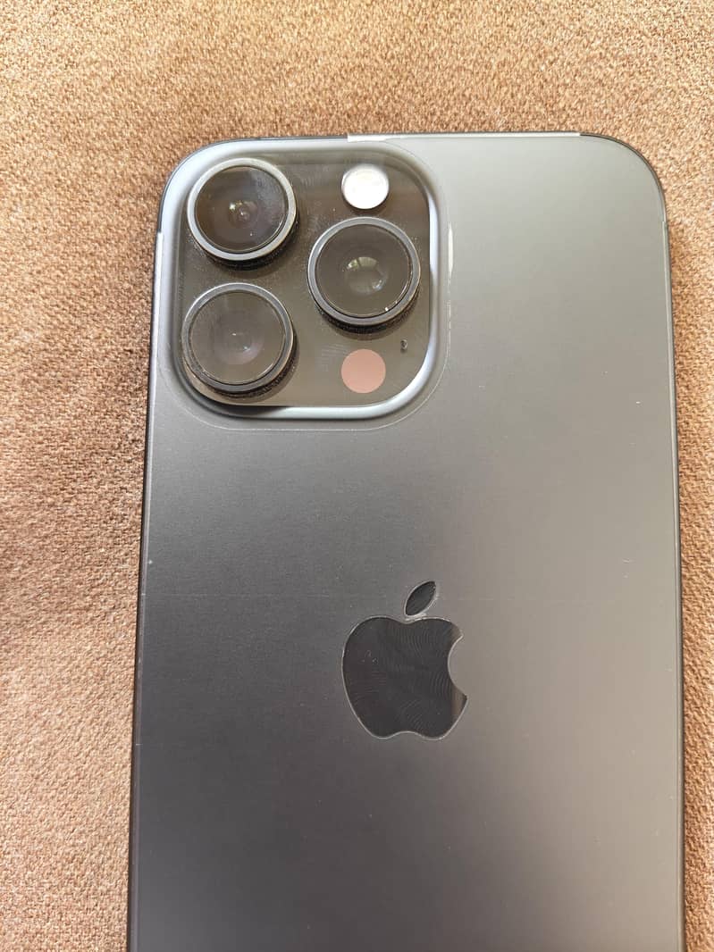 Apple iPhone 15 Pro Max 5