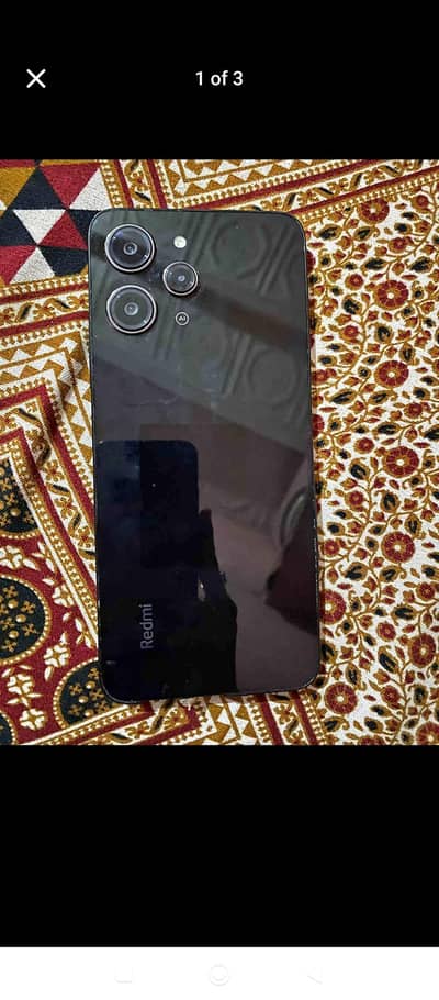 redmi12 use mein Hai but bilkul new condition Hai box b Hai
