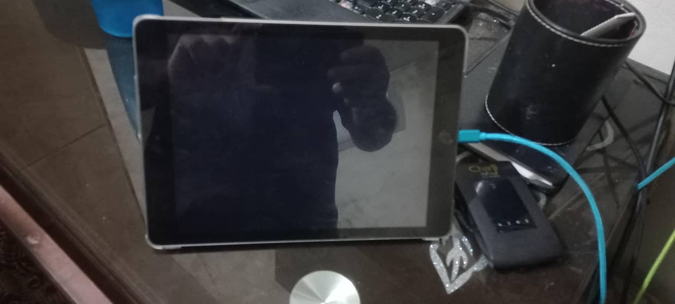Ipad 6th generation Eccellent condition 1